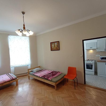 Apartments Captain Flint Praga Esterno foto